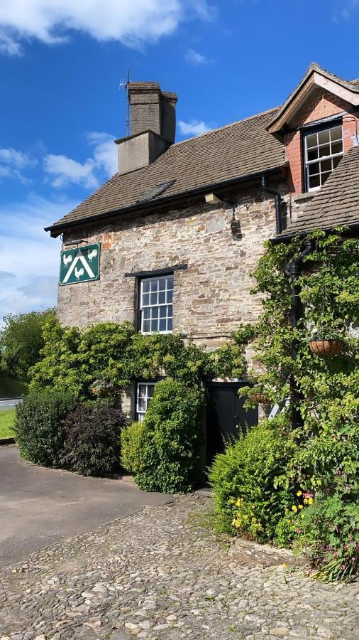 Three Cocks Hotel Brecon Extérieur photo